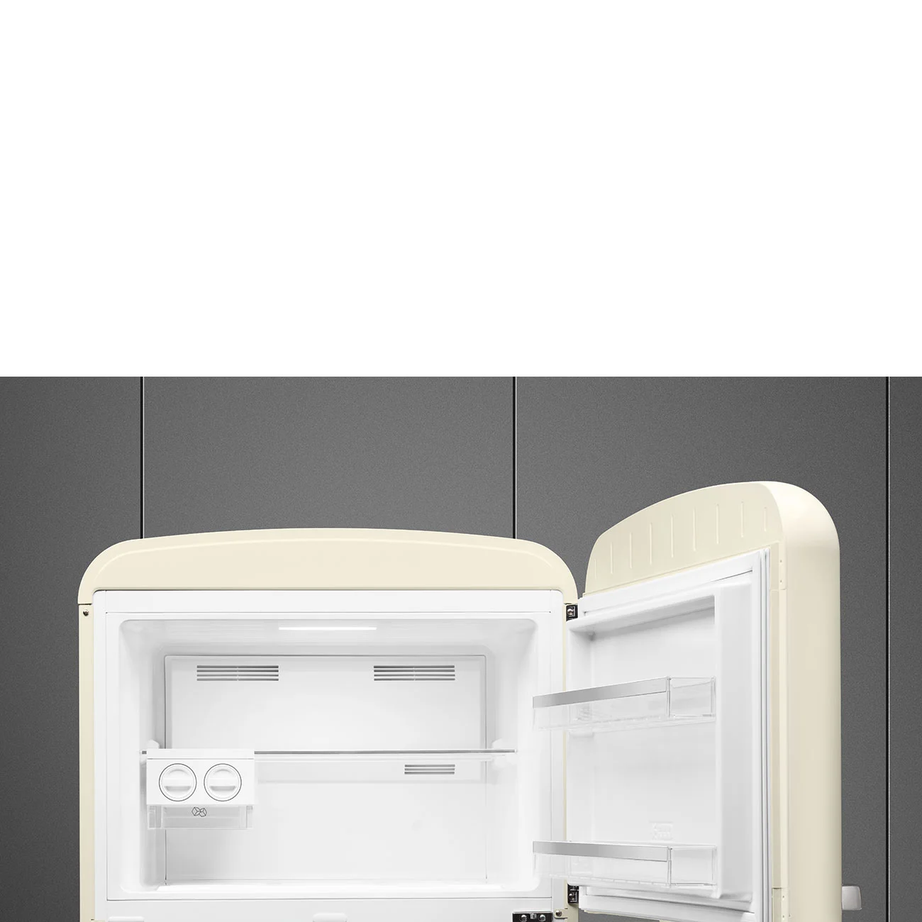 Smeg FAB50RCR5 Retro Dondurucu Üstte 2 Kapılı Buzdolabı Krem Gümüş Estetik Sağ Menteşe - Görsel 4