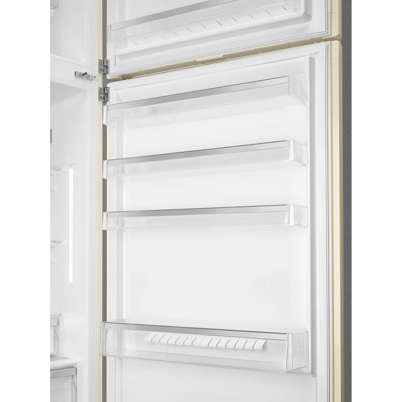 Smeg FAB50RCR5 Retro Dondurucu Üstte 2 Kapılı Buzdolabı Krem Gümüş Estetik Sağ Menteşe - Görsel 7
