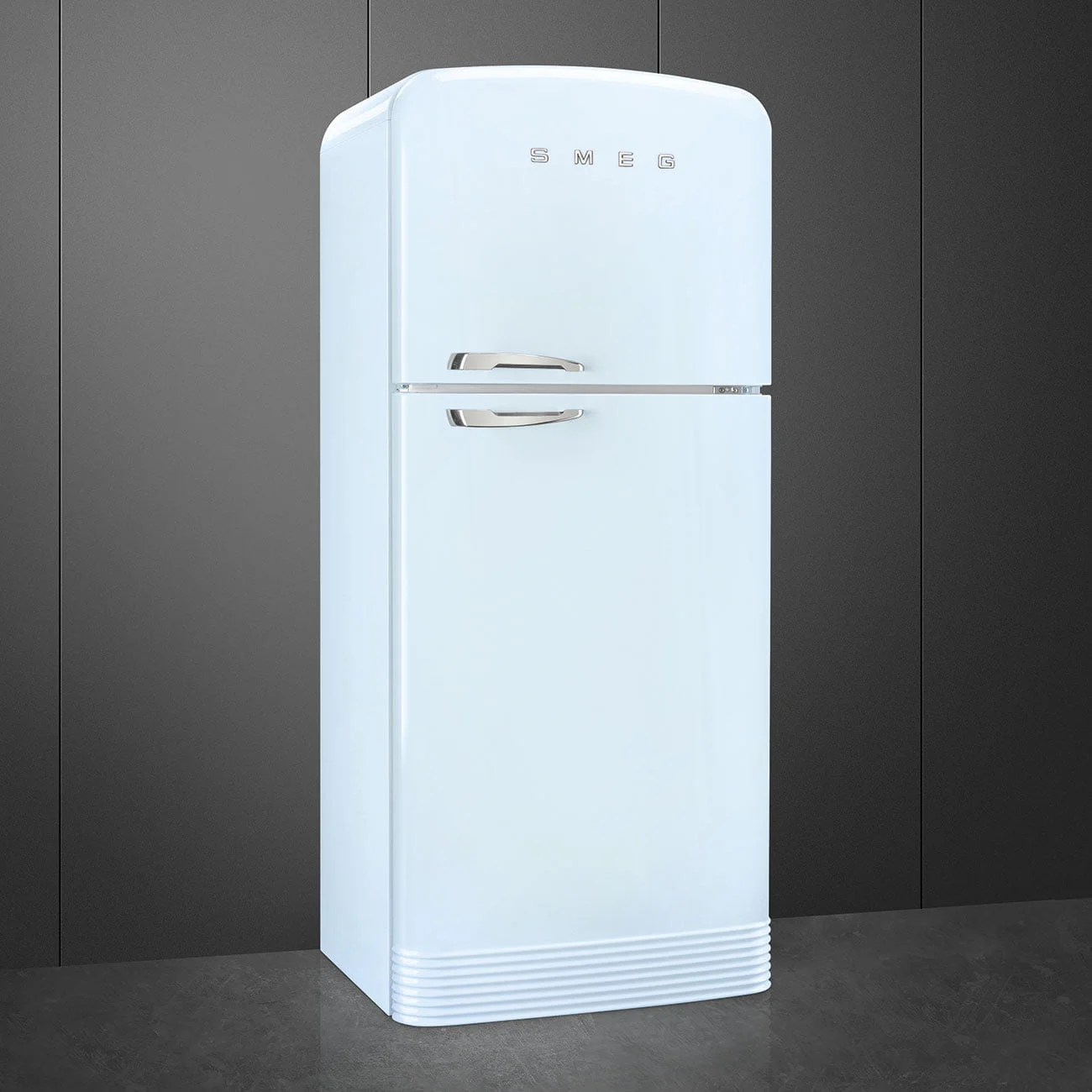 Smeg FAB50RPB5 Retro Dondurucu Üstte 2 Kapılı Buzdolabı Pastel Mavi Sağ Menteşe - Görsel 3