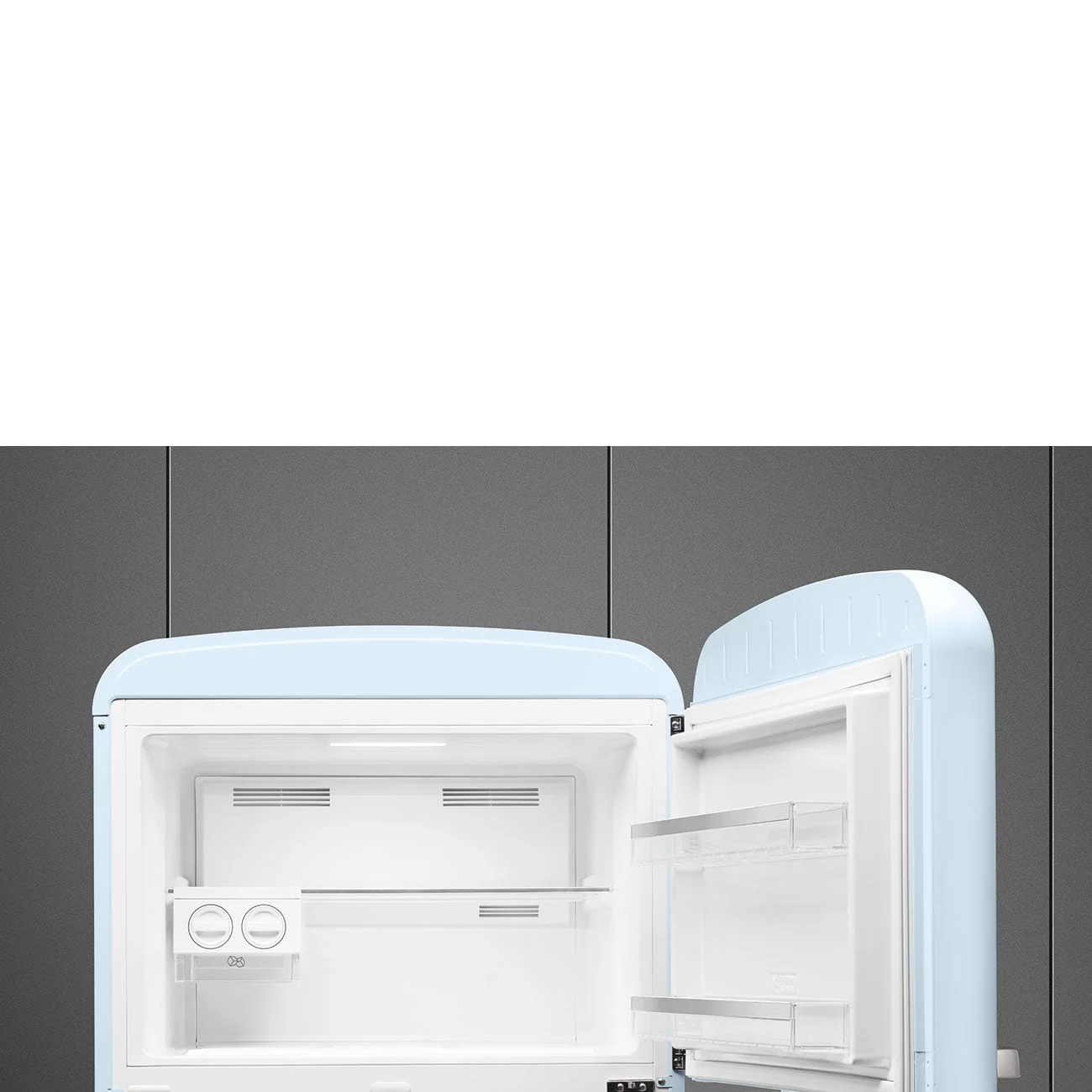 Smeg FAB50RPB5 Retro Dondurucu Üstte 2 Kapılı Buzdolabı Pastel Mavi Sağ Menteşe - Görsel 4