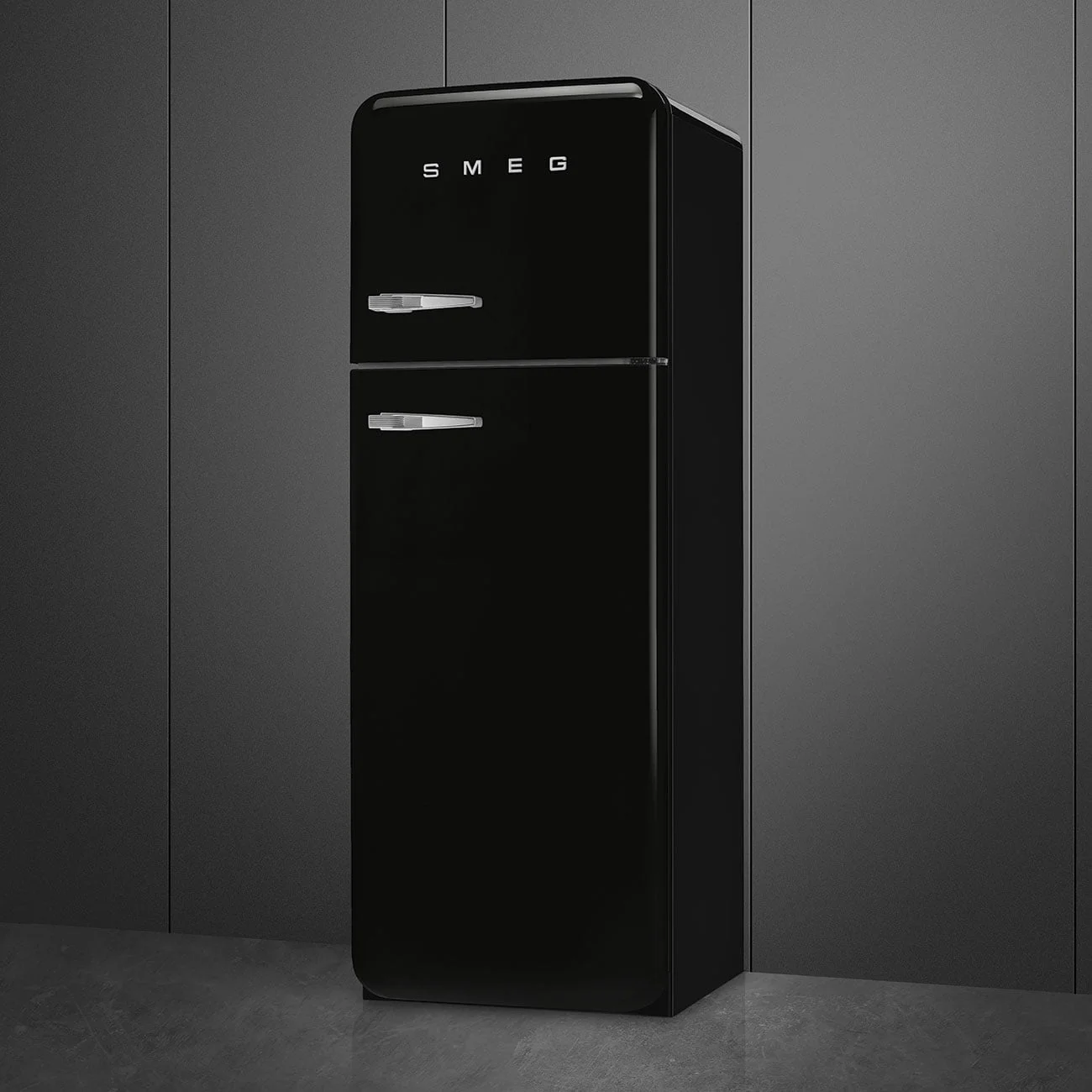 Smeg FAB30RBL3 Retro Dondurucu Üstte 2 Kapılı Buzdolabı Siyah Sağ Menteşe - Görsel 4