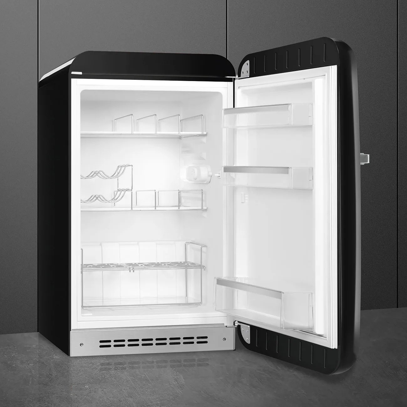 Smeg FAB10HRBL6 Retro İçecek Soğutucu Siyah Sağ Menteşe - Görsel 5