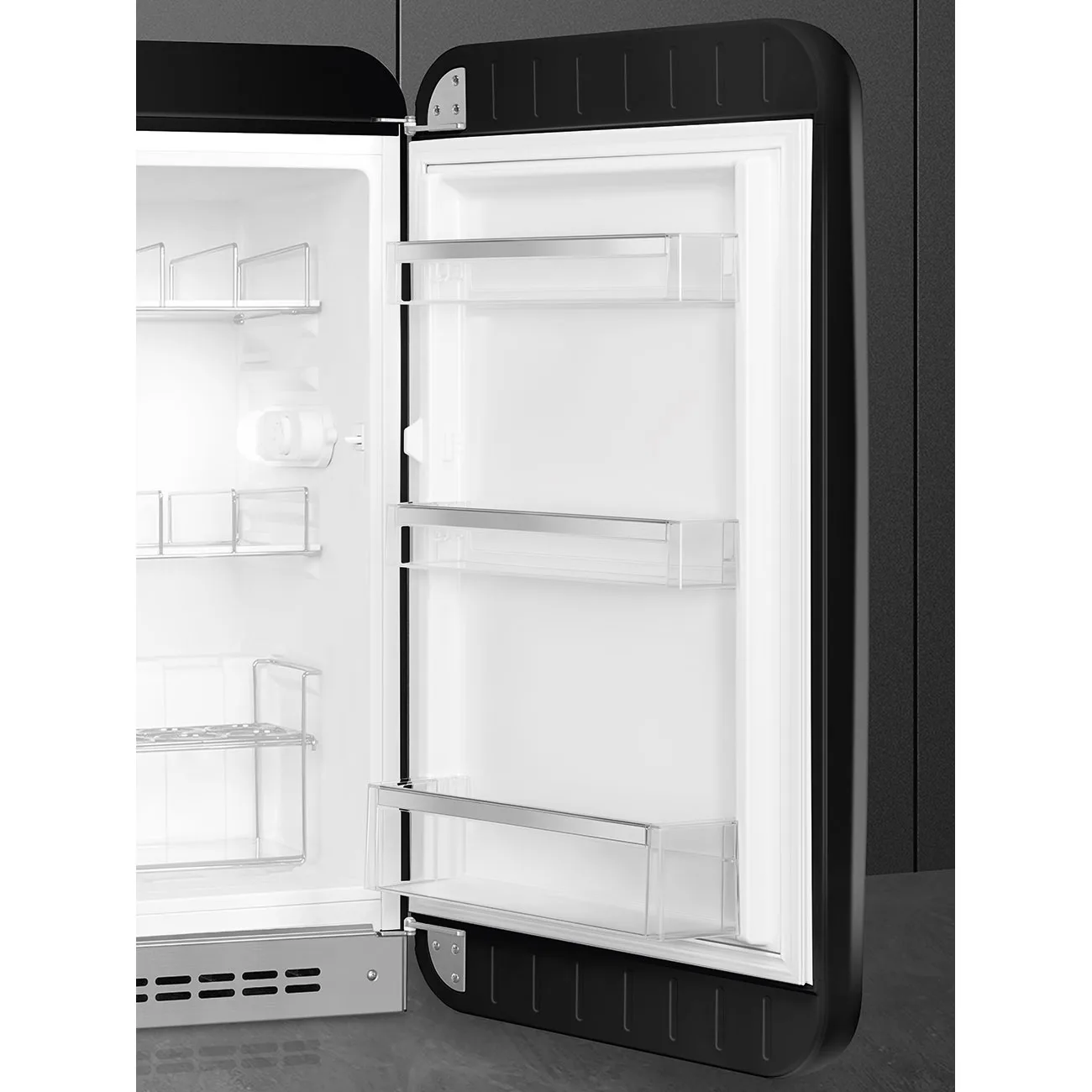 Smeg FAB10HRBL6 Retro İçecek Soğutucu Siyah Sağ Menteşe - Görsel 7