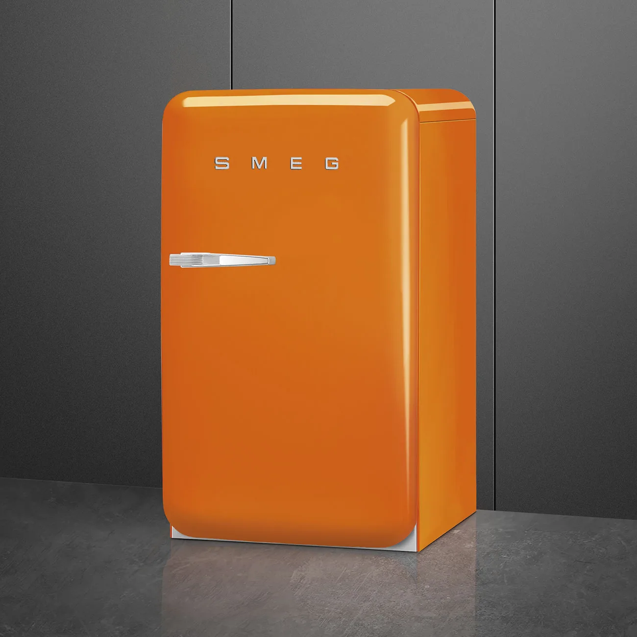 Smeg FAB10ROR6 Retro Mini Buzdolabı Turuncu Sağ Menteşe - Görsel 4