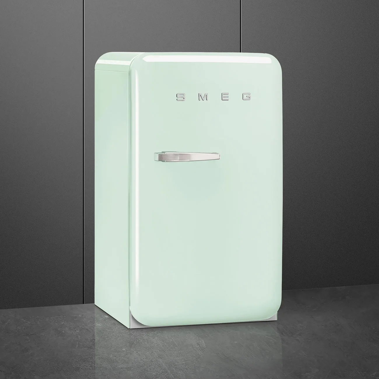 Smeg FAB10RPG6 Retro Mini Buzdolabı Pastel Yeşil Sağ Menteşe - Görsel 3