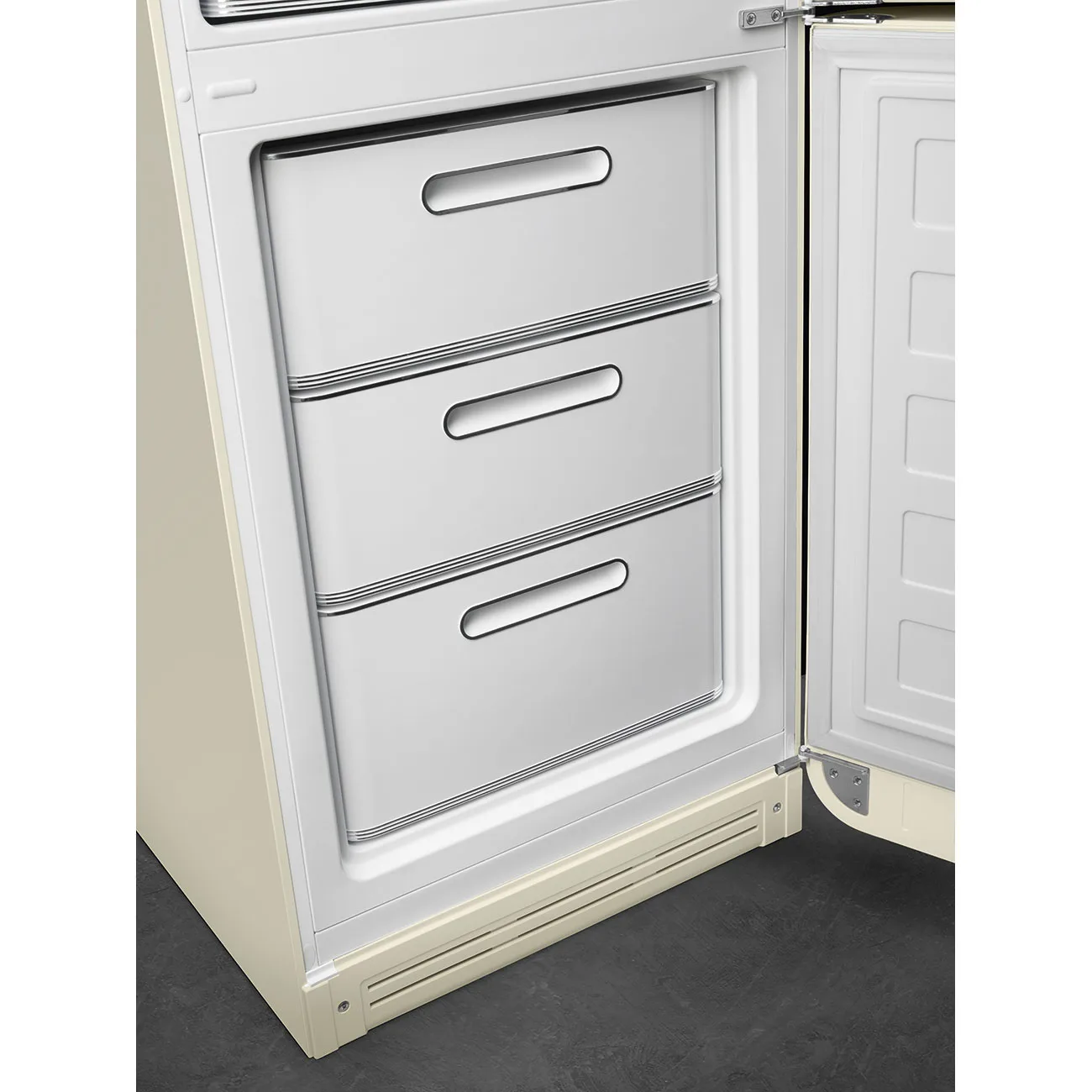 Smeg FAB32RCR6 Retro Dondurucu Altta 2 Kapılı Buzdolabı Krem Sağ Menteşe - Görsel 7