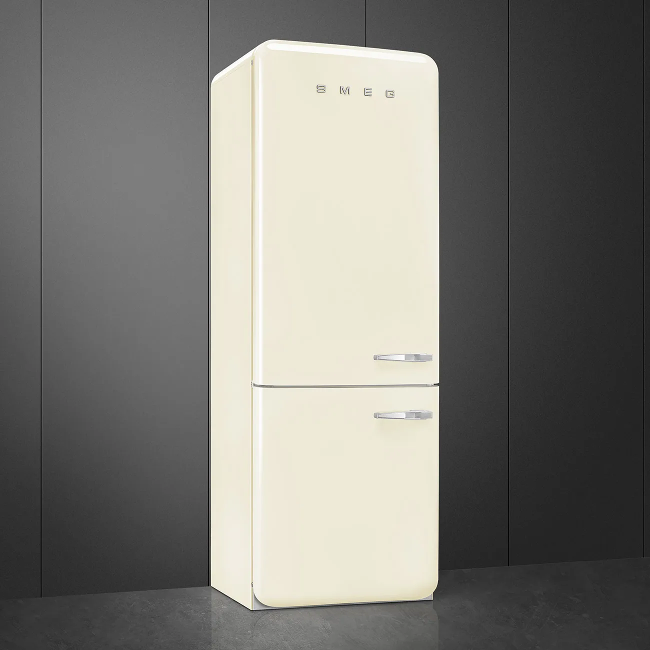 Smeg FAB38LCR6 Retro Dondurucu Altta 2 Kapılı Buzdolabı Krem Sol Menteşe - Görsel 3